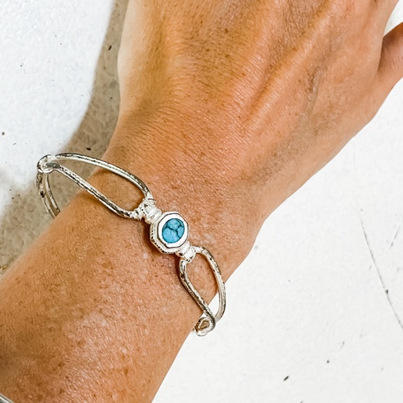 Antiqued silver and turquoise bracelet - Picture 4 of 4